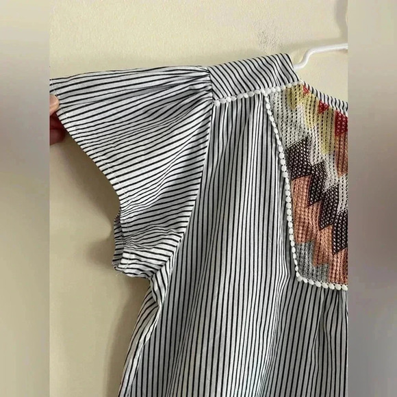 Mod Boutique Cap Sleeve Top. Size: XL - Picture 3 of 10